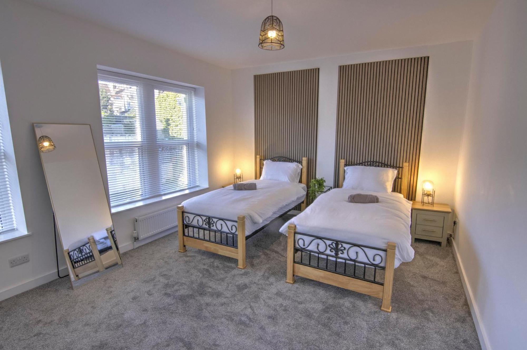 Stunning Brand New Home In St George Бристол Екстериор снимка